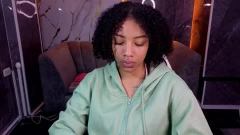 Snapshot of violeth_b chatting on 01/17/26, 01:05 violeth_b online show from 01/17/26, 01:05