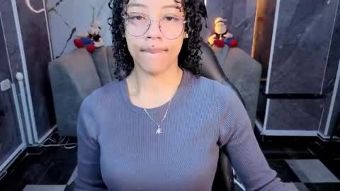 Snapshot of violeth_b chatting on 04/14/26, 12:33 violeth_b online show from 04/14/26, 12:33