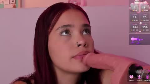 Snapshot of violeth_hill chatting on 09/15/25, 08:42 Violeth Hill online show from 09/15/25, 08:42