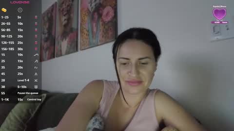 Snapshot of violetik888 chatting on 01/19/26, 01:04 VioletBaby online show from 01/19/26, 01:04