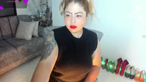 VIOLETA MONTANA online show from 06/03/26, 09:45