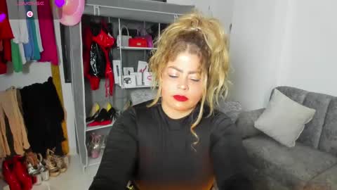 VIOLETA MONTANA online show from 06/03/26, 11:54