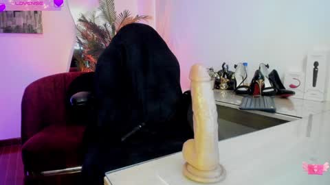 violetparkker online show from 01/27/25, 05:48