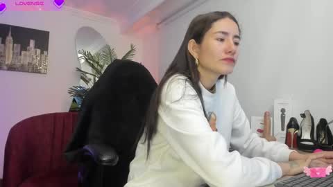 violetparkker online show from 02/17/25, 11:23