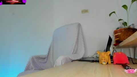 Snapshot of violetparkker chatting on 06/09/26, 12:06 violetparkker online show from 06/09/26, 12:06
