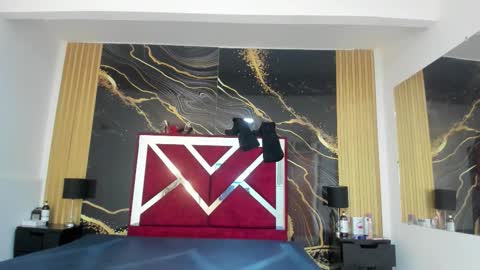 Violet Rose online show from 11/08/25, 07:23