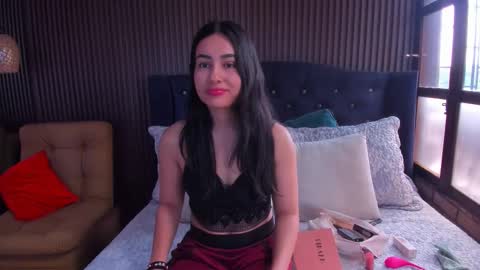 Snapshot of violetrousse chatting on 10/23/25, 02:38 Violet Rousse online show from 10/23/25, 02:38