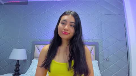 Snapshot of violetrousse chatting on 10/27/25, 02:43 Violet Rousse online show from 10/27/25, 02:43