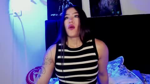 Snapshot of violetsalvatore chatting on 09/21/25, 06:26 Violet salvatore online show from 09/21/25, 06:26