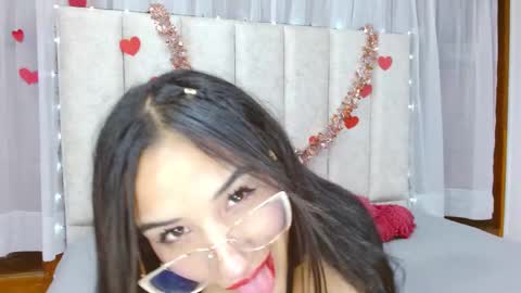 violetsweet_cs online show from 02/21/25, 04:18