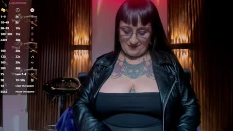 violett_8 online show from 06/06/26, 10:36
