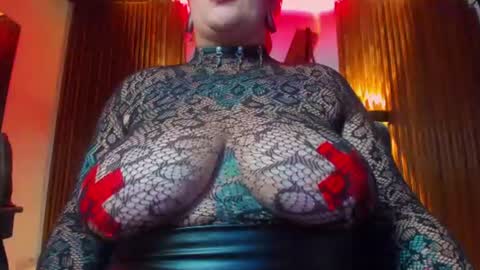 violett_8 online show from 07/22/26, 08:33