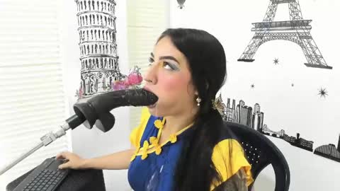 violett_collinss online show from 06/06/26, 01:32