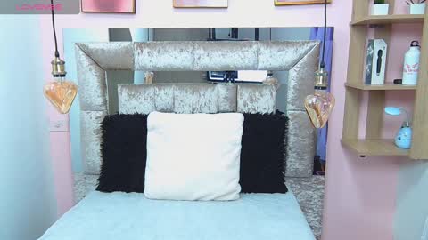Violeta froz online show from 12/13/24, 04:16