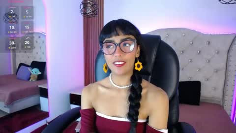 Violet online show from 05/22/26, 11:05