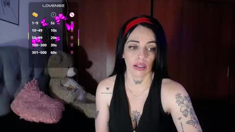 violett  Independent model online show from 09/10/25, 05:40