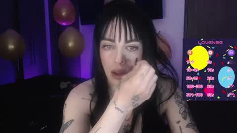 violett  Independent model online show from 07/22/26, 01:52