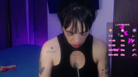violett  Independent model online show from 07/24/26, 04:32