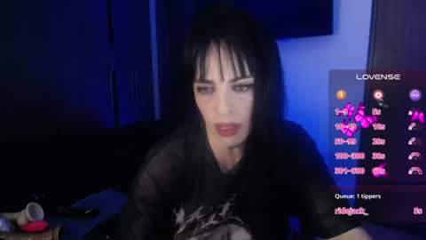 violett  Independent model online show from 07/27/26, 04:19