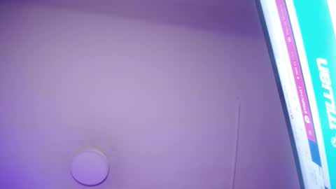 violett_queen122 online show from 09/30/25, 02:27