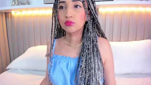 Snapshot of violett_rabbit_ chatting on 10/21/25, 08:09 Violett online show from 10/21/25, 08:09