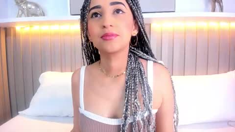 Snapshot of violett_rabbit_ chatting on 10/24/25, 08:05 Violett online show from 10/24/25, 08:05