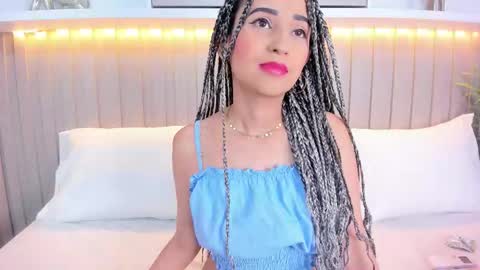 Snapshot of violett_rabbit_ chatting on 11/07/25, 09:15 Violett online show from 11/07/25, 09:15