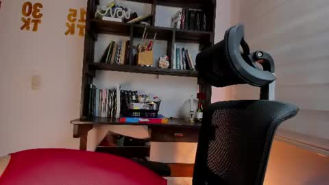 Violeta online show from 06/18/26, 04:02