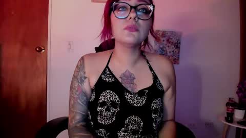 Snapshot of violett_sykes chatting on 04/04/26, 05:49 violett_sykes online show from 04/04/26, 05:49
