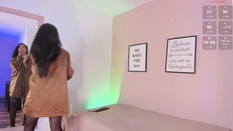 violetta_bold online show from 12/15/25, 11:14