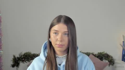 violetta_finch online show from 12/05/24, 08:22