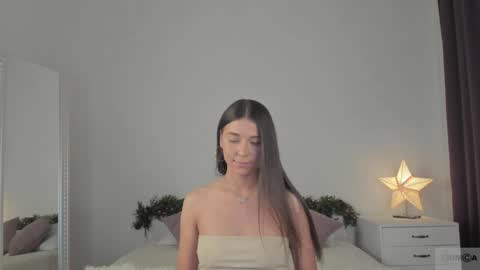 violetta_finch online show from 12/06/24, 02:38