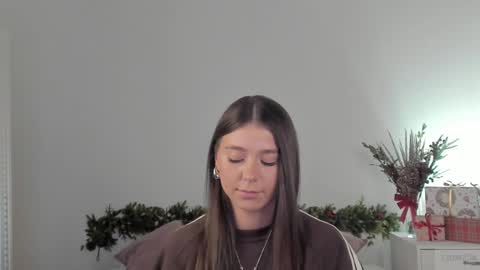 violetta_finch online show from 12/14/24, 08:34