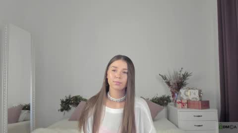 violetta_finch online show from 12/17/24, 02:33