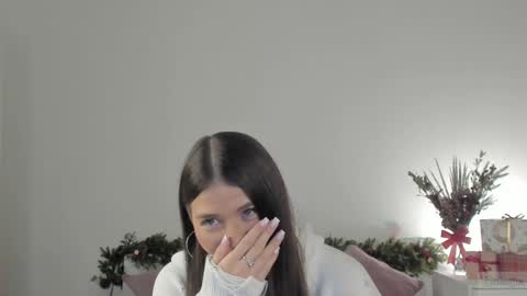 violetta_finch online show from 12/22/24, 08:27