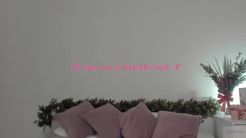 violetta_finch online show from 01/07/25, 11:16