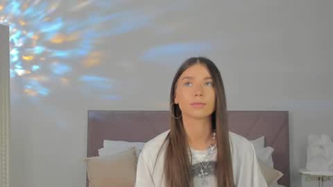 violetta_finch online show from 03/12/25, 10:05