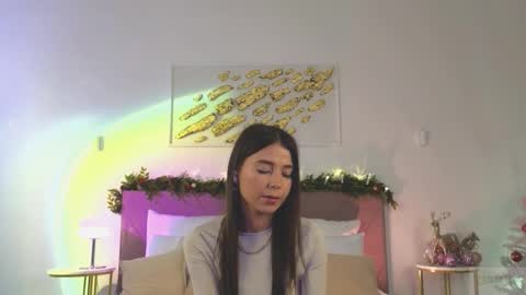 Snapshot of violetta_finch chatting on 01/10/26, 10:06 violetta_finch online show from 01/10/26, 10:06