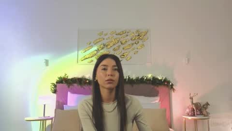 Snapshot of violetta_finch chatting on 01/14/26, 10:21 violetta_finch online show from 01/14/26, 10:21