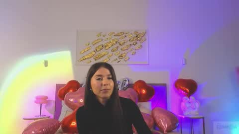 Snapshot of violetta_finch chatting on 02/14/26, 10:23 violetta_finch online show from 02/14/26, 10:23
