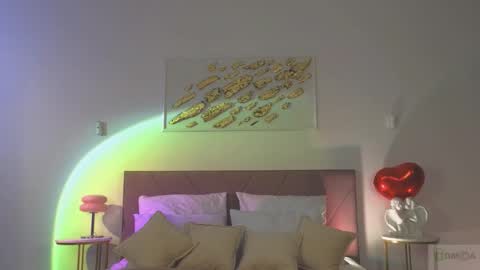 Snapshot of violetta_finch chatting on 02/23/26, 10:34 violetta_finch online show from 02/23/26, 10:34