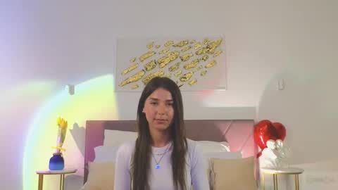 Snapshot of violetta_finch chatting on 03/14/26, 10:21 violetta_finch online show from 03/14/26, 10:21