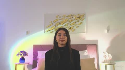 Snapshot of violetta_finch chatting on 04/11/26, 10:19 violetta_finch online show from 04/11/26, 10:19