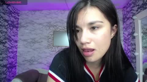 Violetta  online show from 02/05/25, 06:13