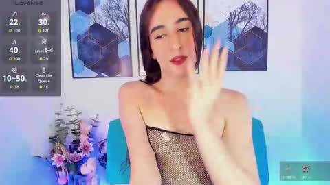 Snapshot of violetta_tss chatting on 11/02/25, 04:09 Princess Violet Valerious Follow me IGX violetvalerious online show from 11/02/25, 04:09