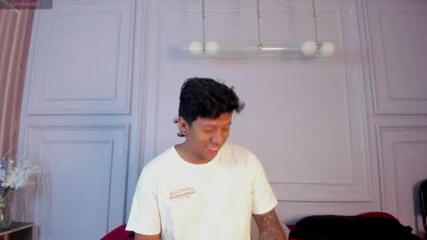 V I O L E T T A  L E O N online show from 09/11/25, 11:54