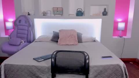 ViolettaBaker online show from 12/09/24, 07:39