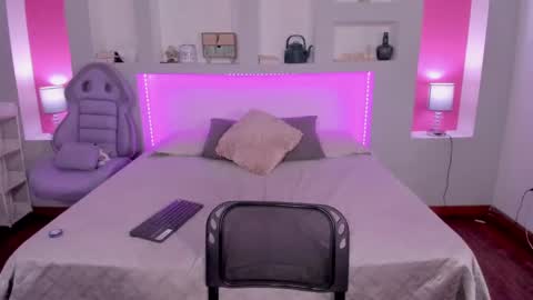 ViolettaBaker online show from 12/12/24, 01:32