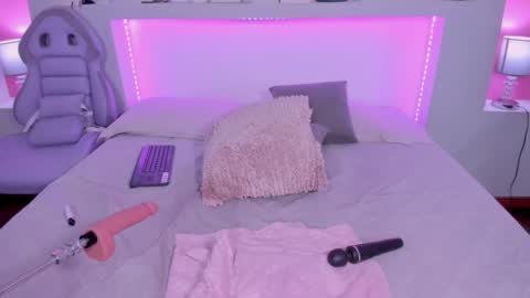 ViolettaBaker online show from 12/17/24, 01:29