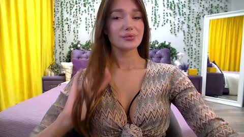 Snapshot of violettacosmo chatting on 12/15/24, 10:26 ViolettaCosmo online show from 12/15/24, 10:26
